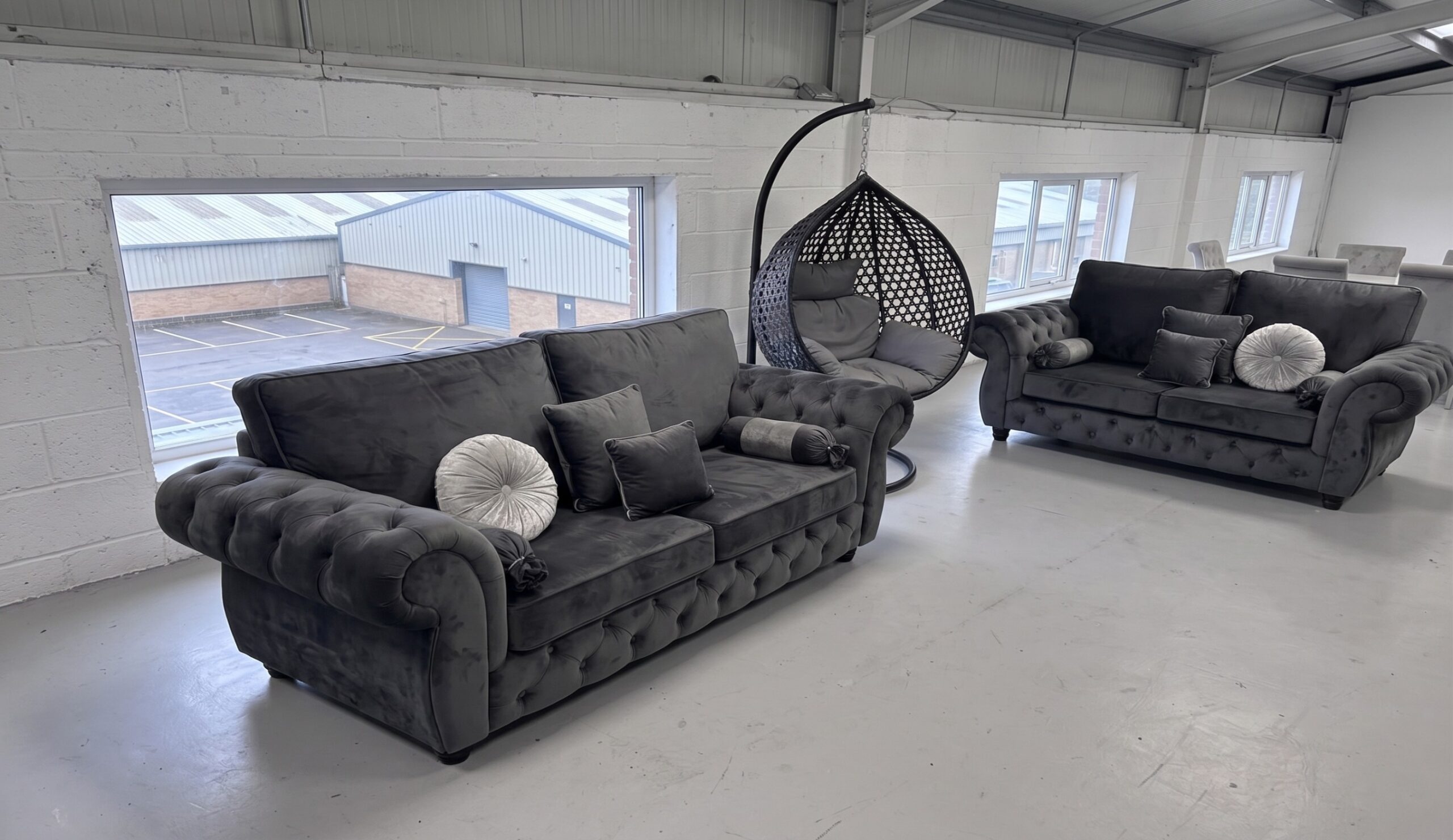 Rio Swan Chesterfield 3+2 Sofa – Dark Grey Velvet Sofa - Image 3